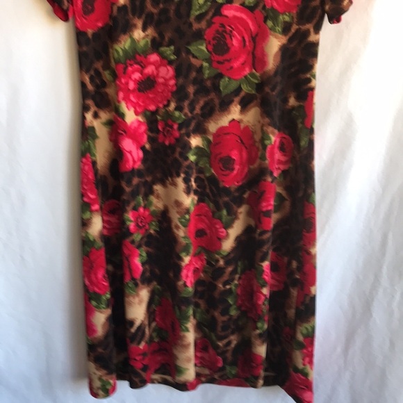 White Stag easy care stretch knit dress with rose print, size M (8/10) - Picture 3 of 9